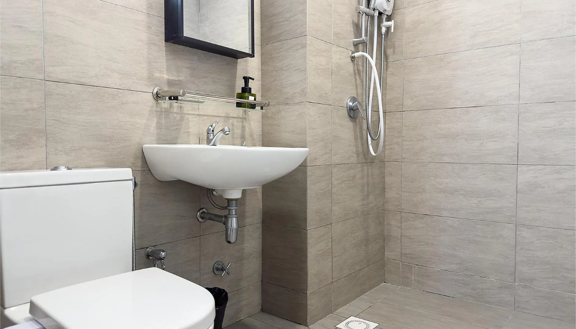 1 Min Walk To Train - 10 Min To Trx - Titiwangsa Sentral Kl Apartman Kuala Lumpur 0*,  Malajzia